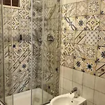 Maison Chrilo, *